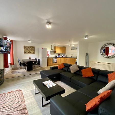 Simpson Beach View Apartments By Blackpool Service Apartments Extérieur photo
