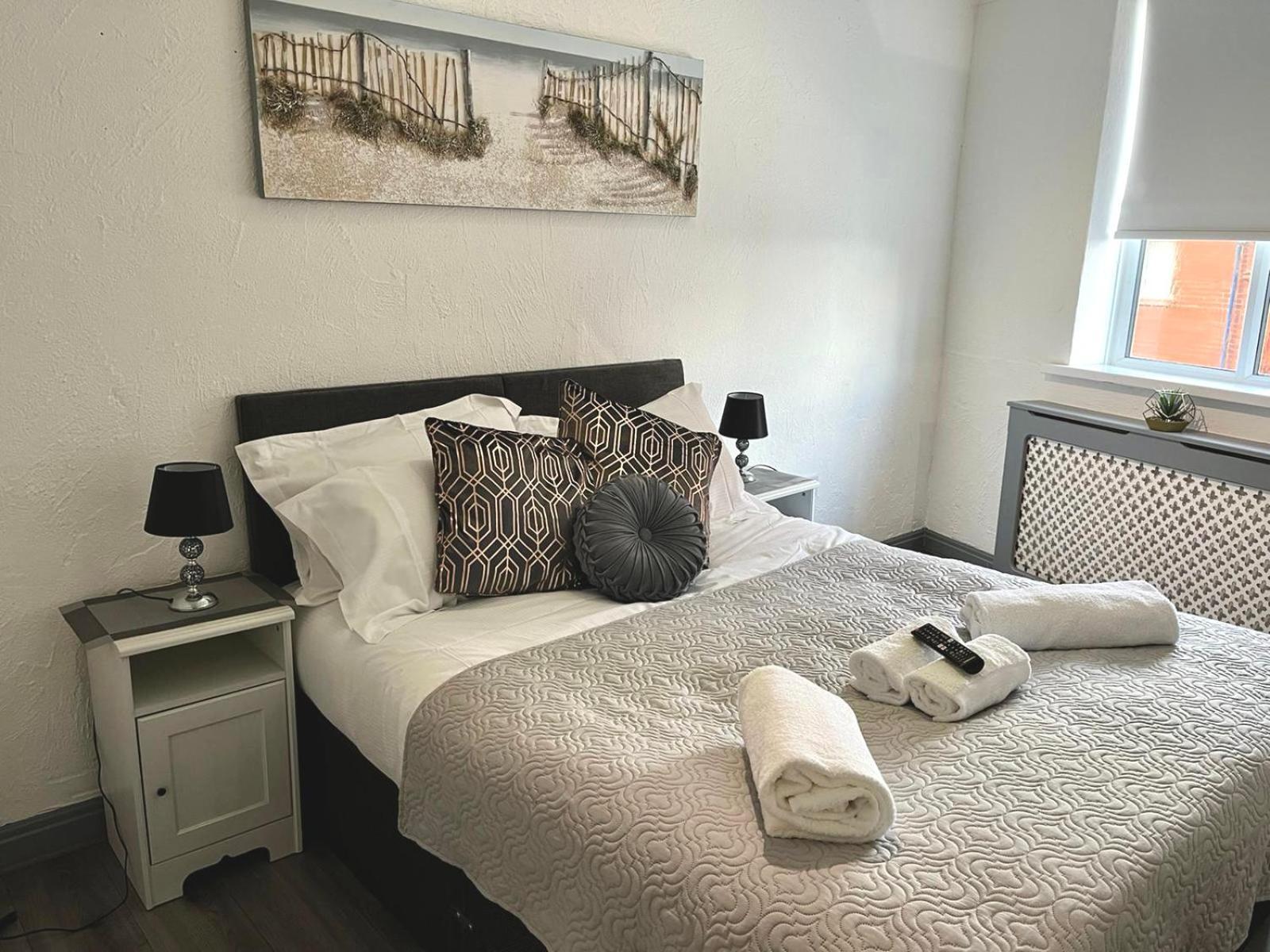 Simpson Beach View Apartments By Blackpool Service Apartments Extérieur photo
