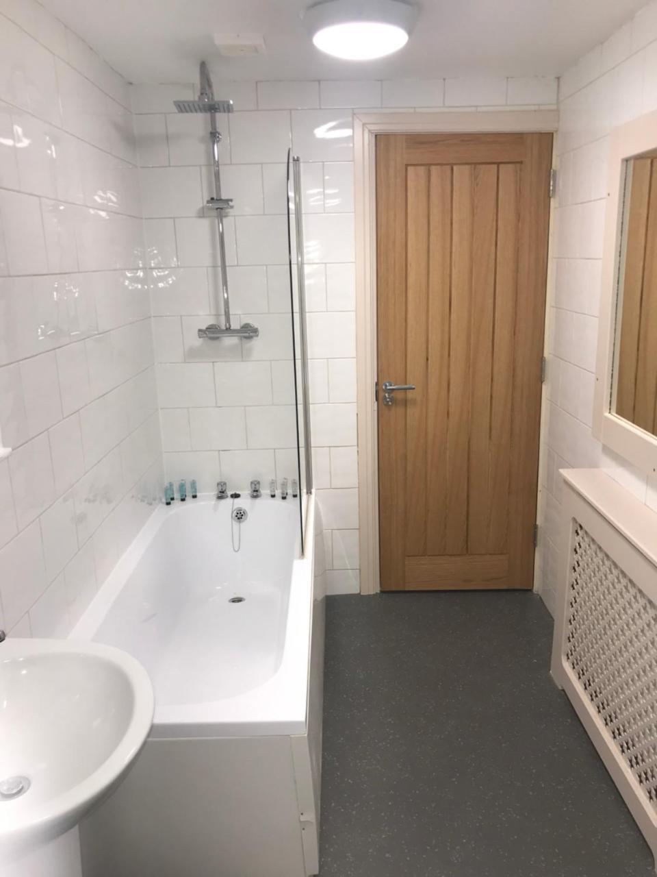 Simpson Beach View Apartments By Blackpool Service Apartments Extérieur photo